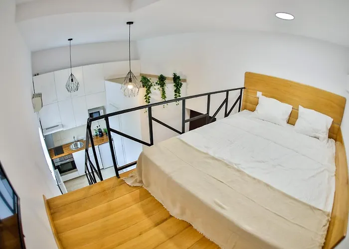 Selari Street Apartmán *