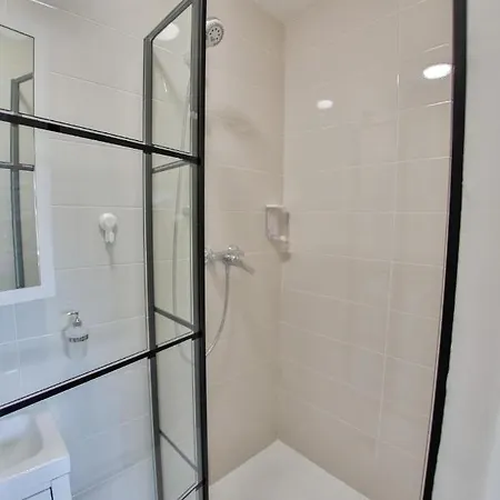 Selari Street * בוקרשט